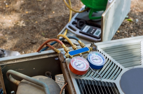 A set of manifold gauges
