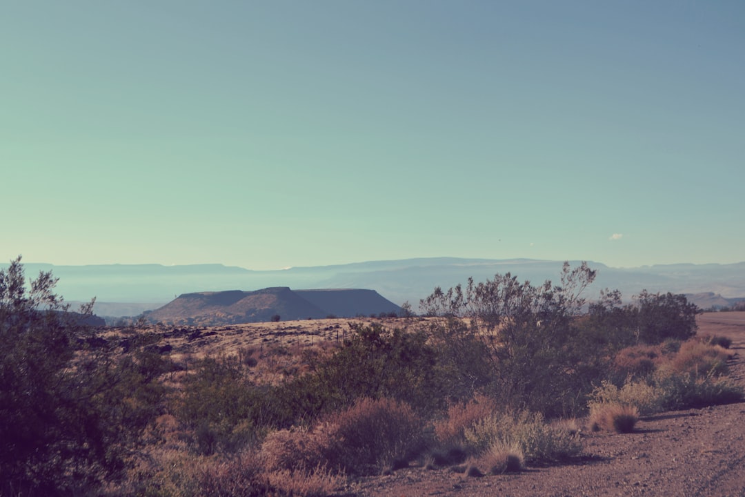 dusty Utah desert landscape with dry air and hazy sky
